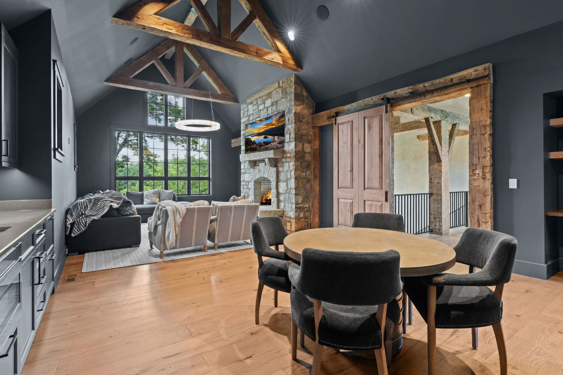 1337 Burl Lane