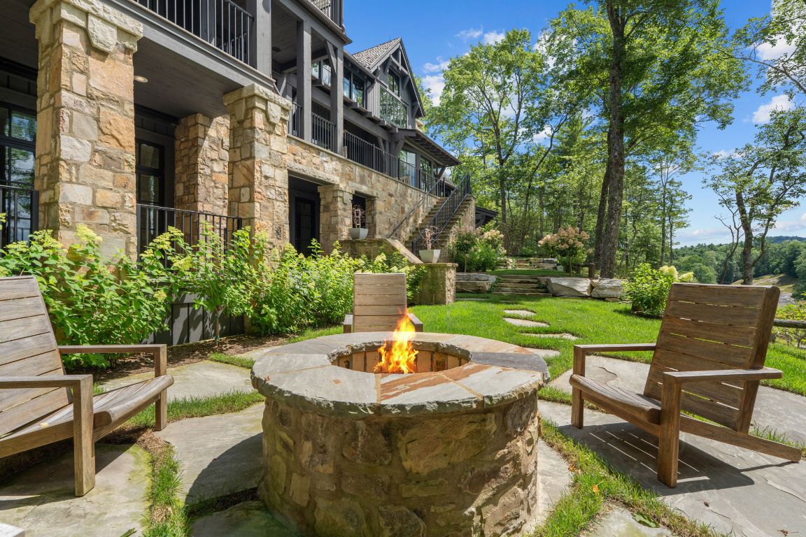 1337 Burl Lane