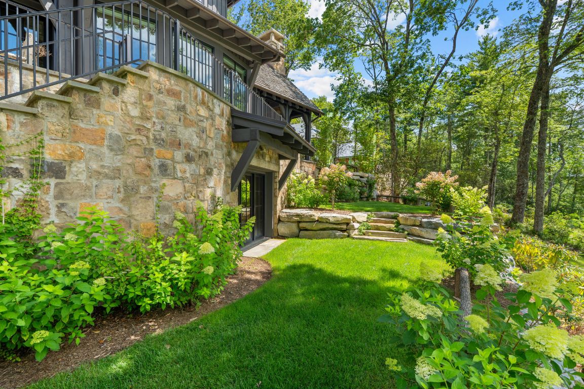 1337 Burl Lane
