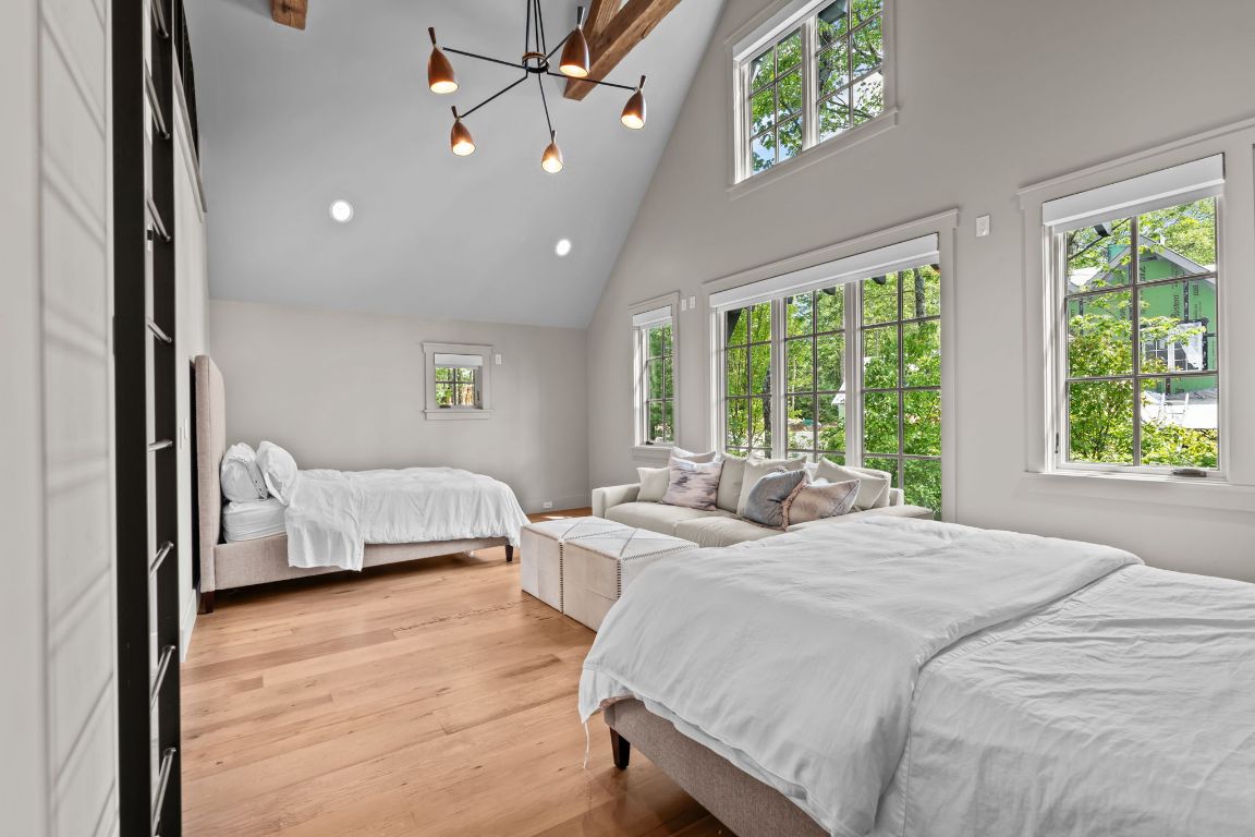 1337 Burl Lane
