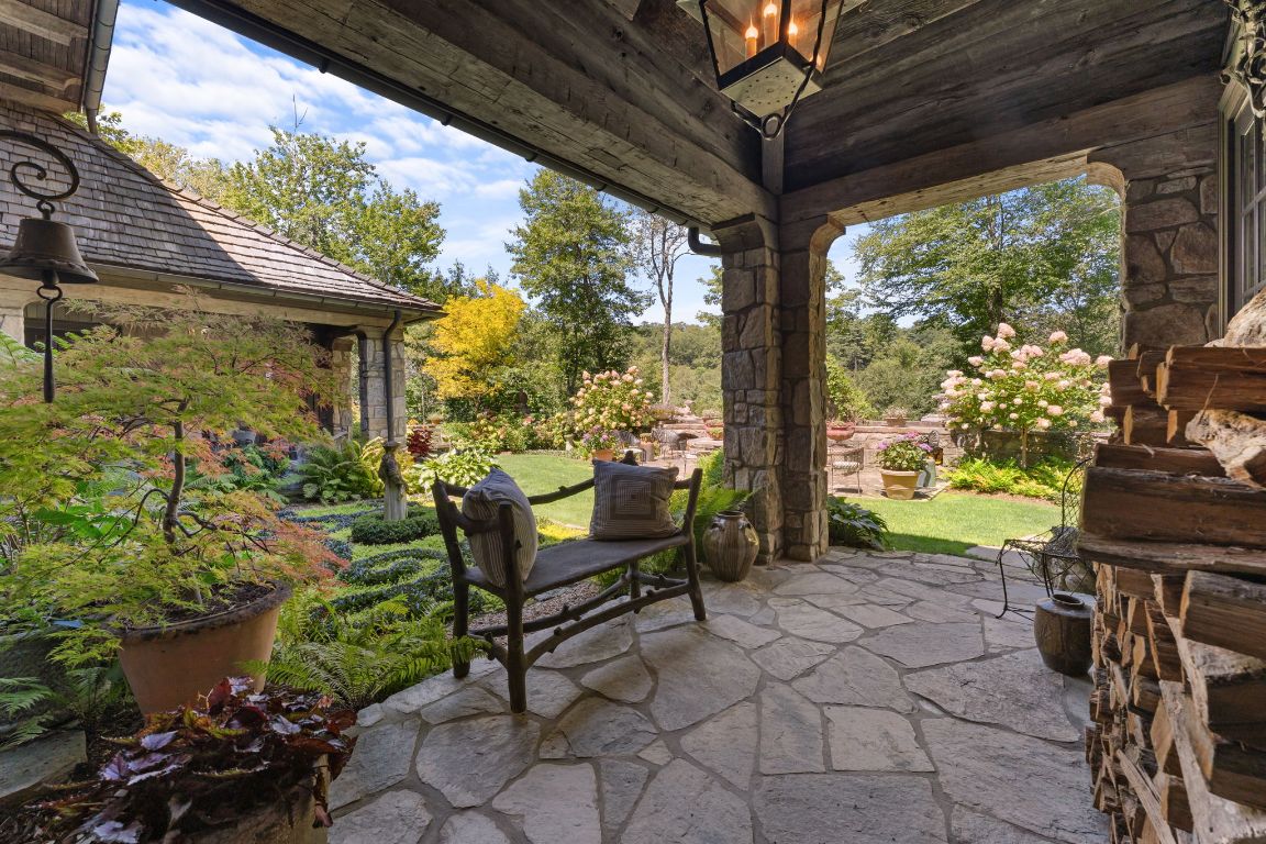 424 Big Bearpen Road