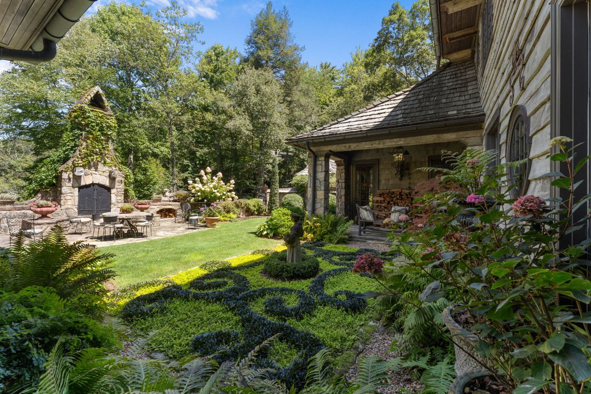 424 Big Bearpen Road