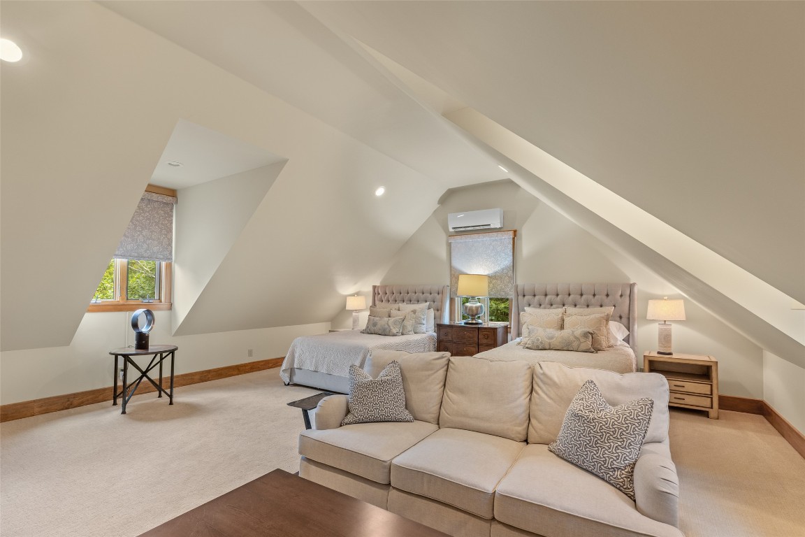 871 Garnet Rock Trail