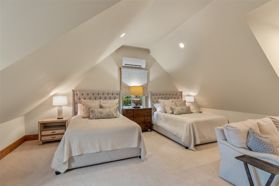 871 Garnet Rock Trail