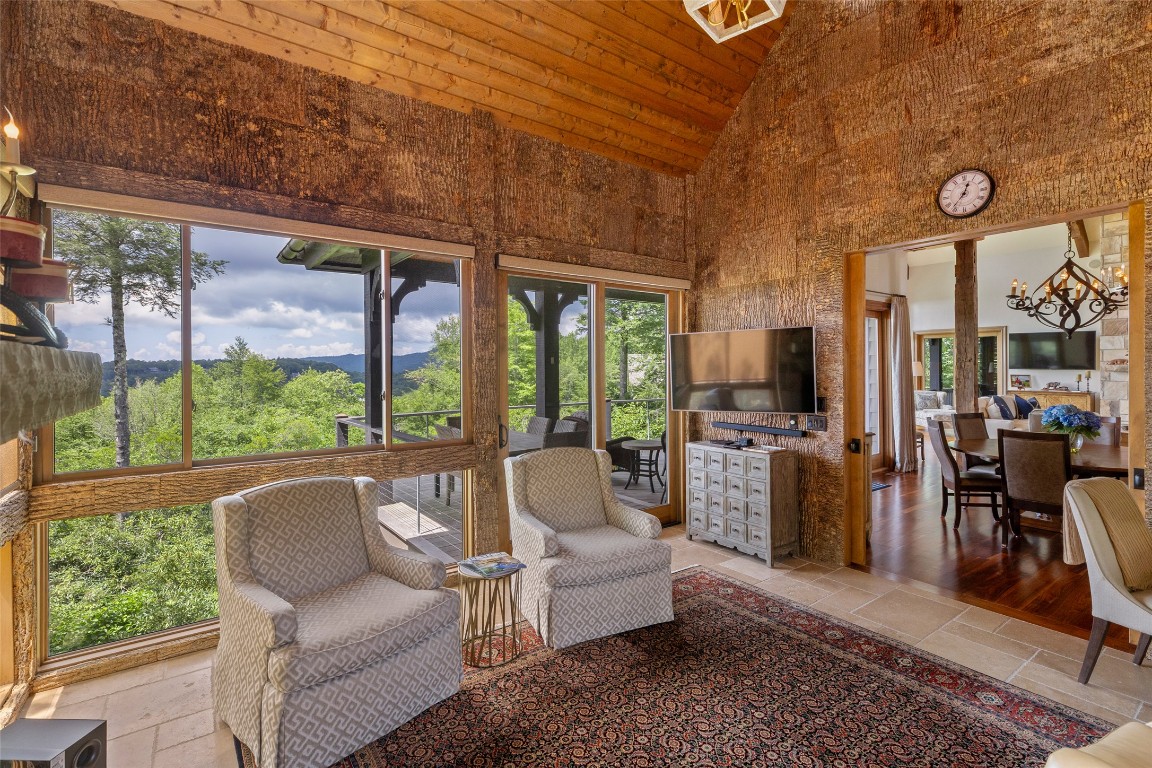 871 Garnet Rock Trail