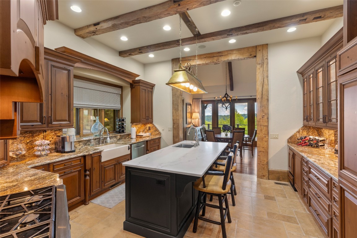 871 Garnet Rock Trail