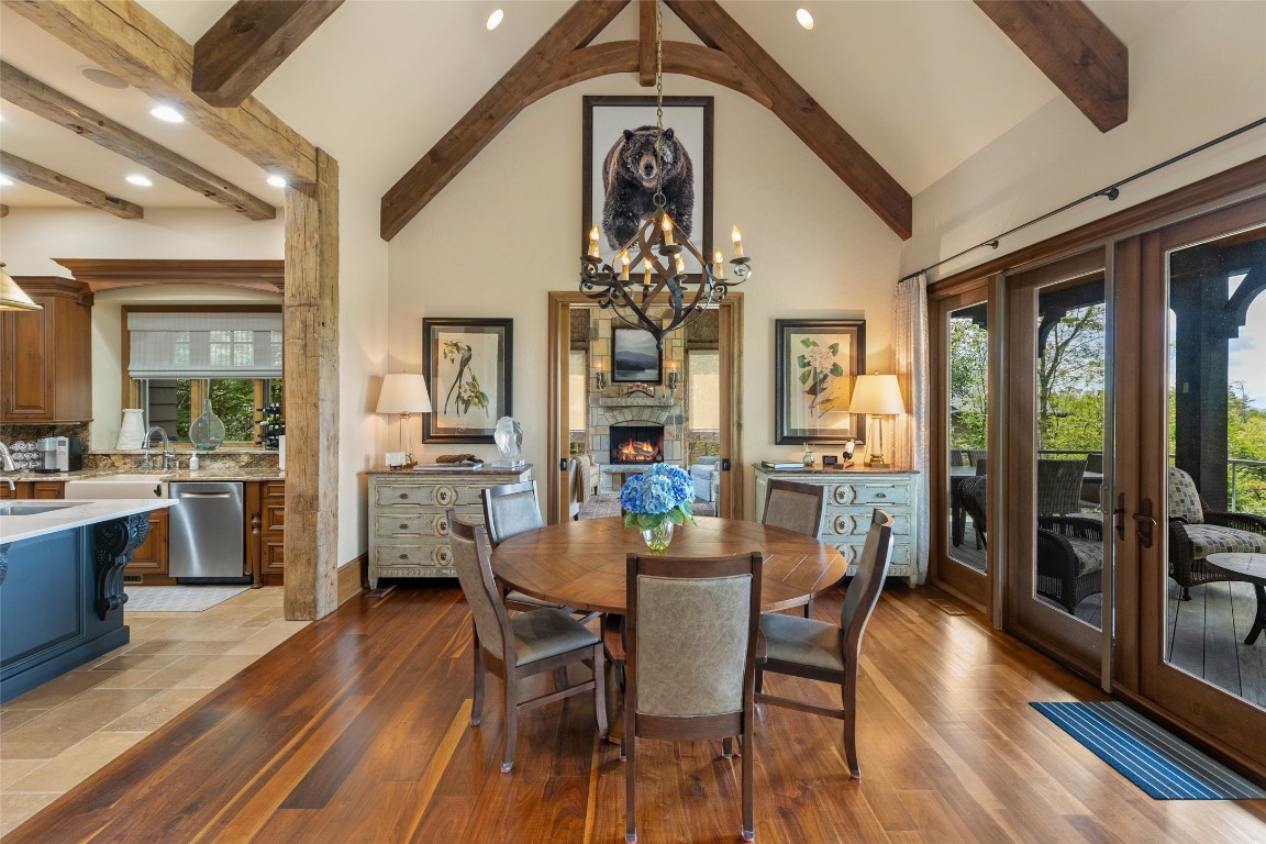 871 Garnet Rock Trail