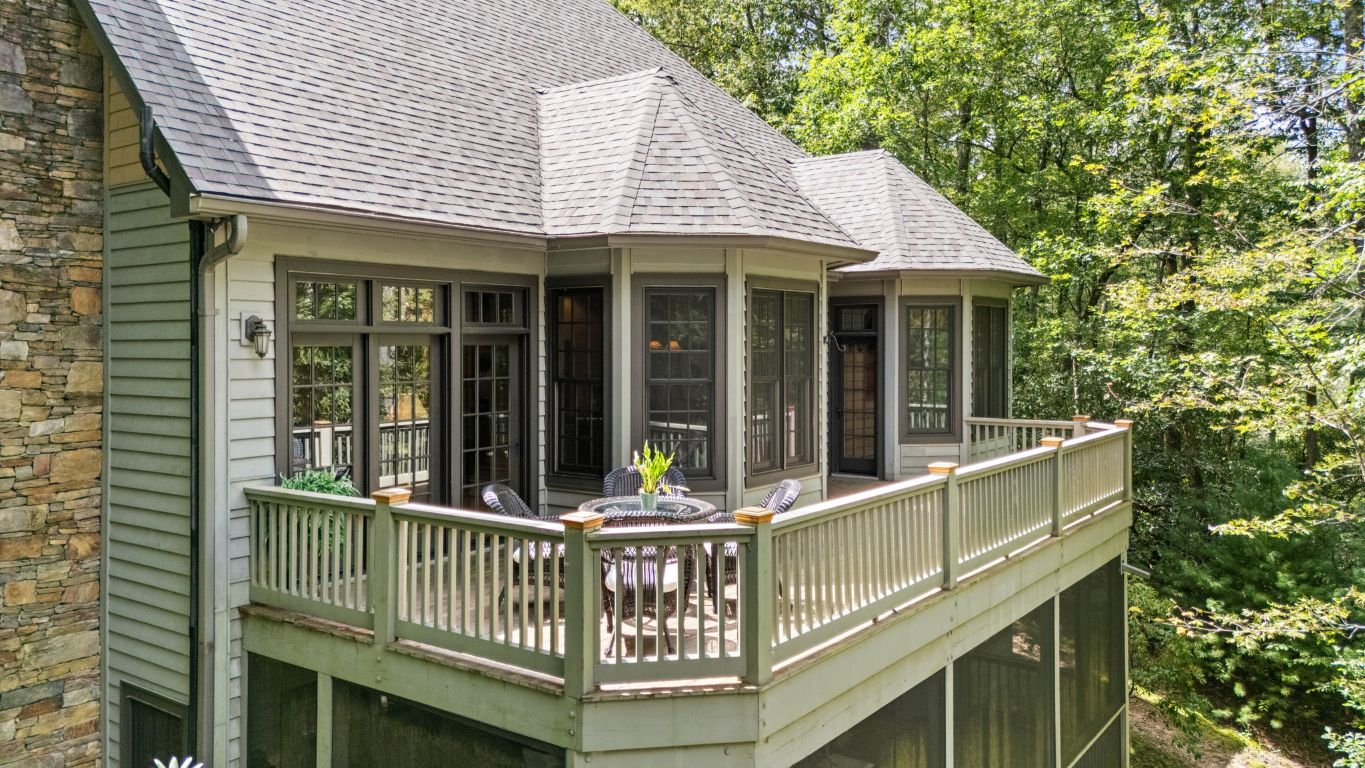 332 Streamside Drive