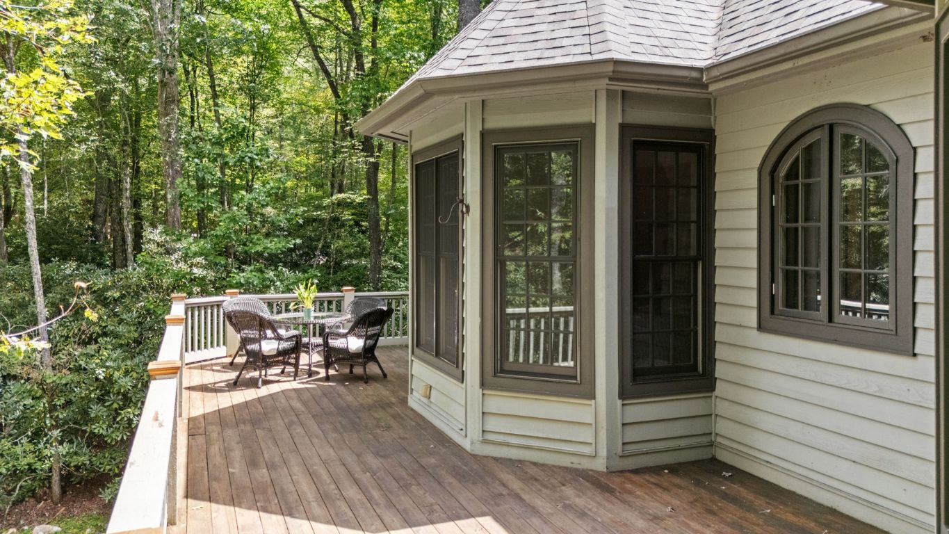 332 Streamside Drive