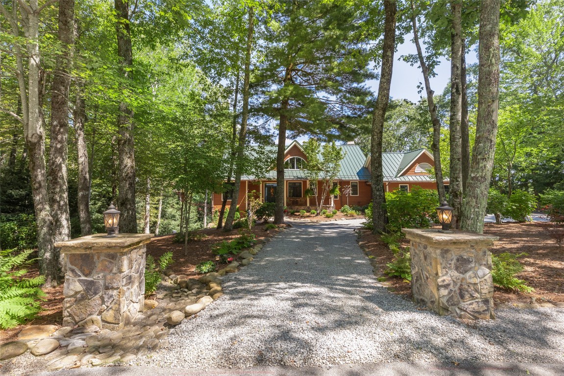 598 Parsons View
