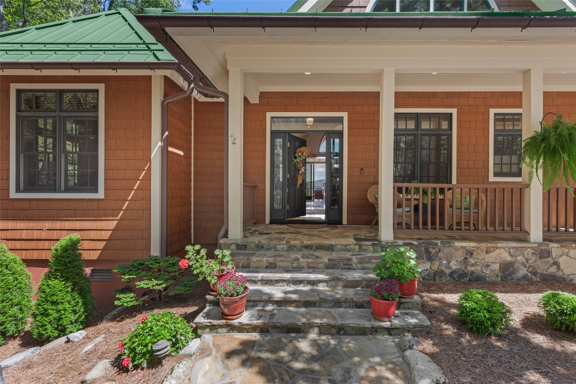 598 Parsons View