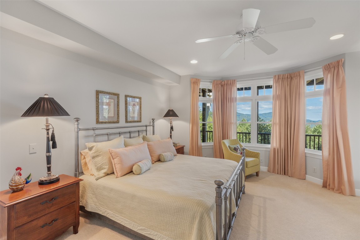 598 Parsons View