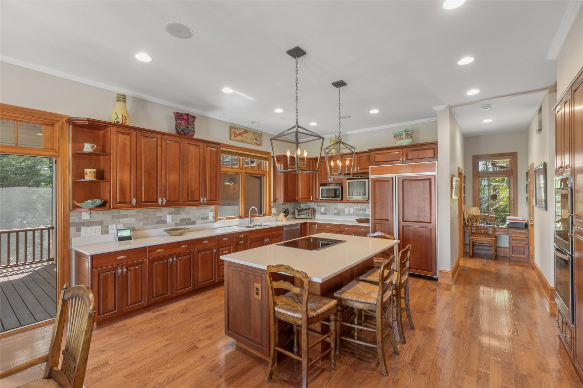 598 Parsons View