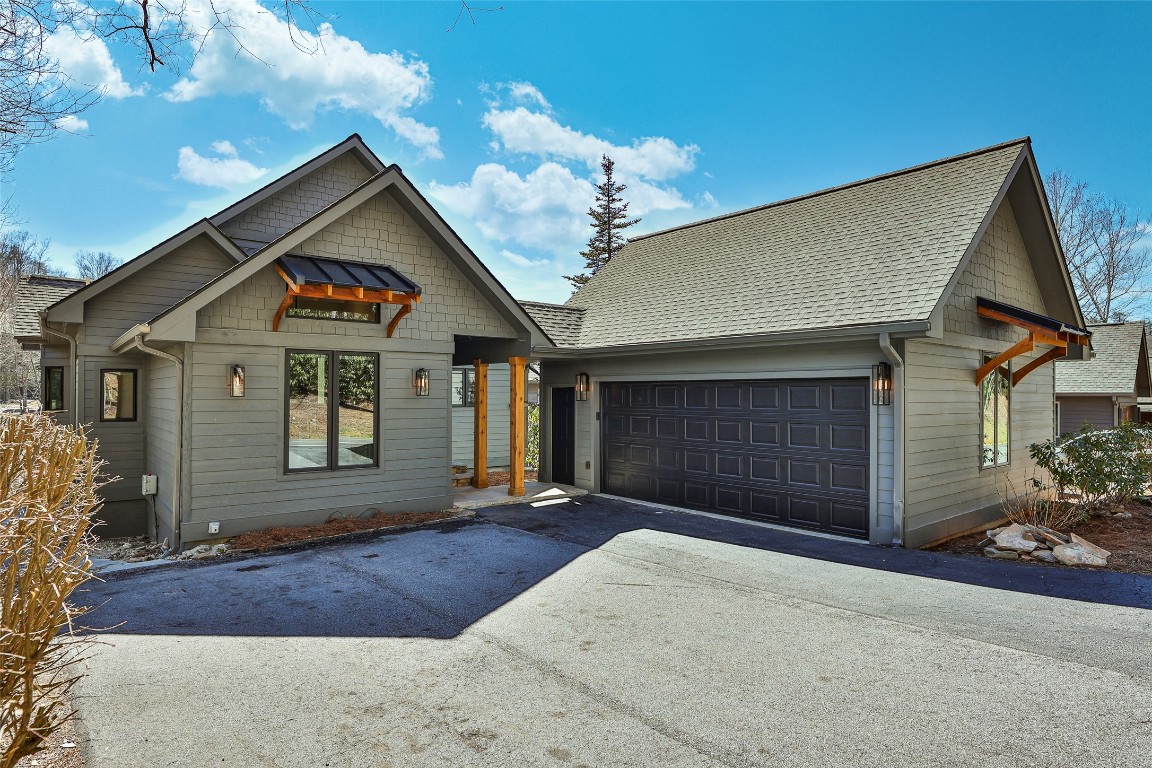 448 Lake Villas Way