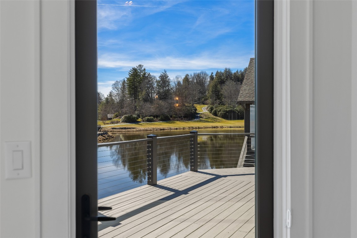 448 Lake Villas Way