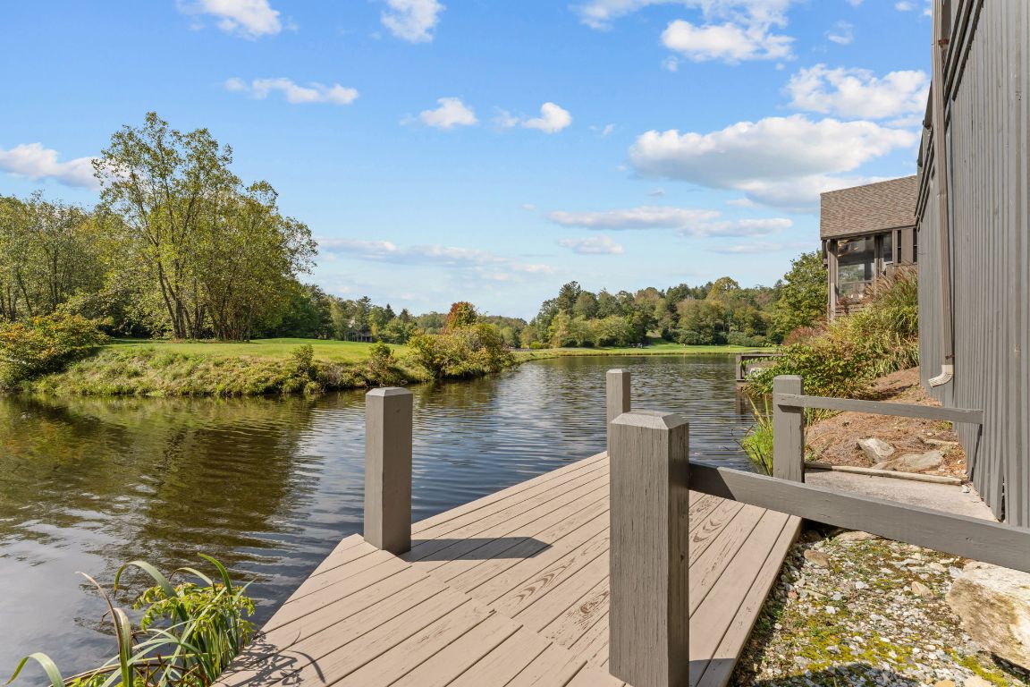 448 Lake Villas Way