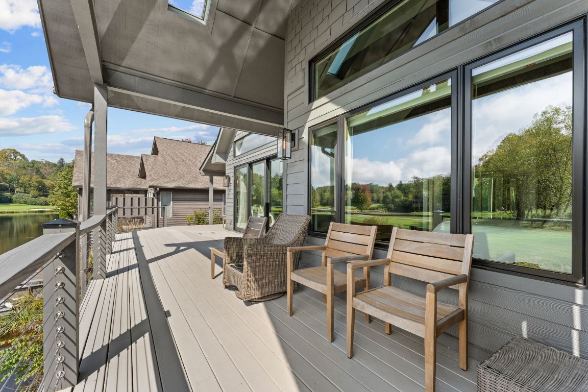 448 Lake Villas Way