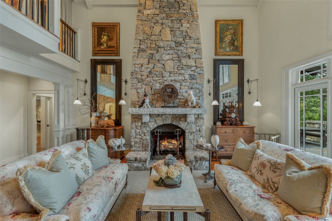 812 Ravenel Ridge Road