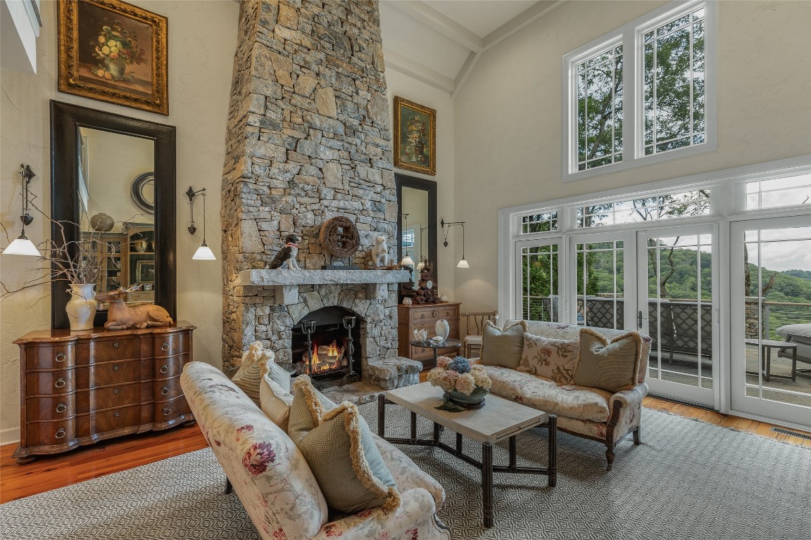 812 Ravenel Ridge Road