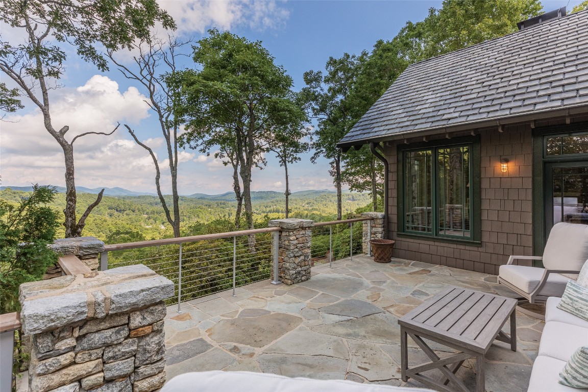 812 Ravenel Ridge Road