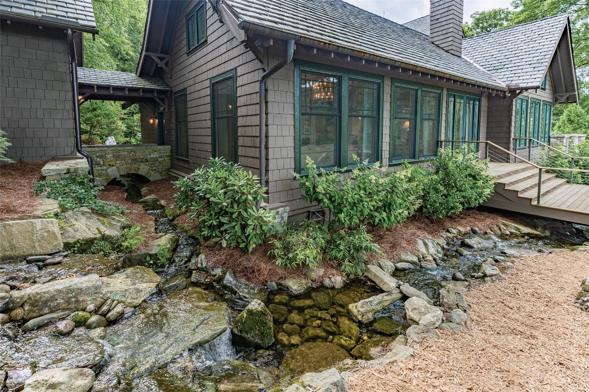 812 Ravenel Ridge Road