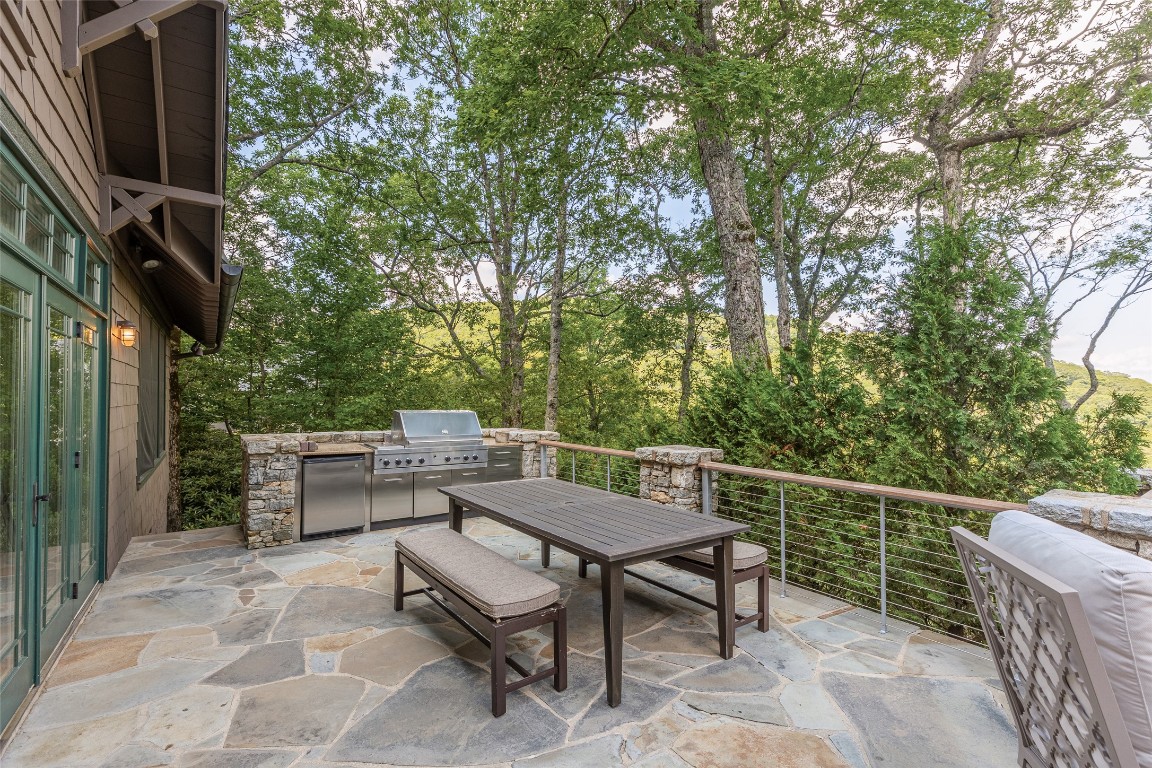 812 Ravenel Ridge Road