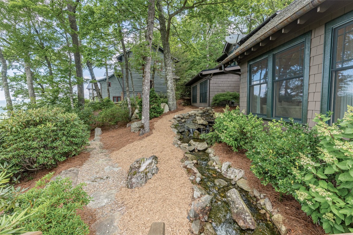 812 Ravenel Ridge Road