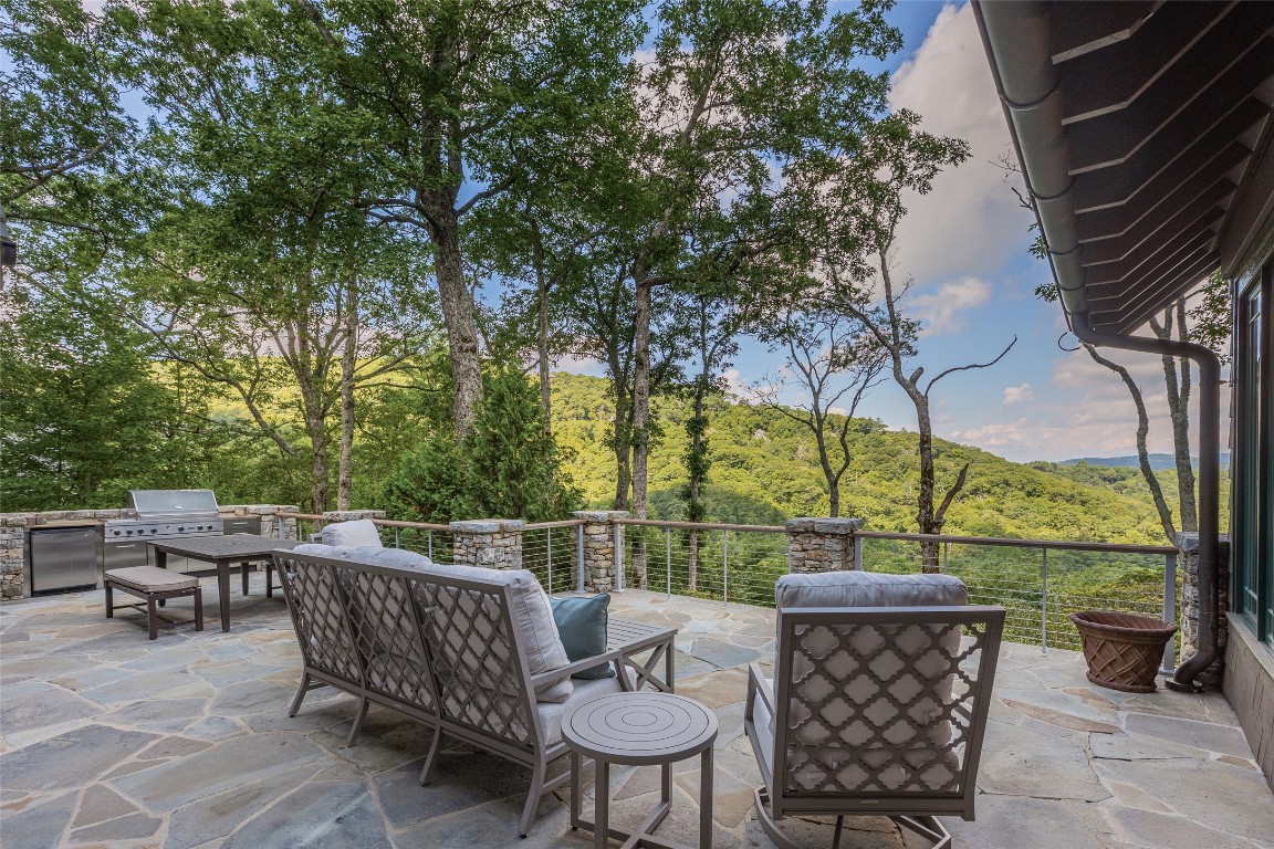 812 Ravenel Ridge Road