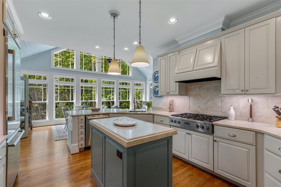 285 Streamside Drive