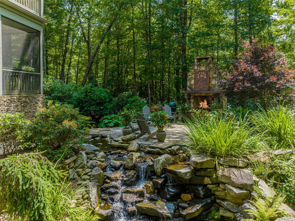 285 Streamside Drive