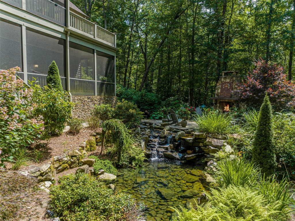 285 Streamside Drive