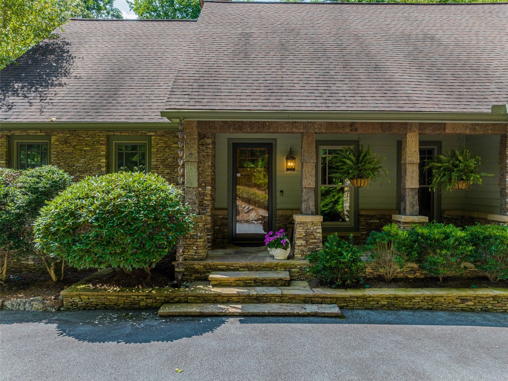 285 Streamside Drive