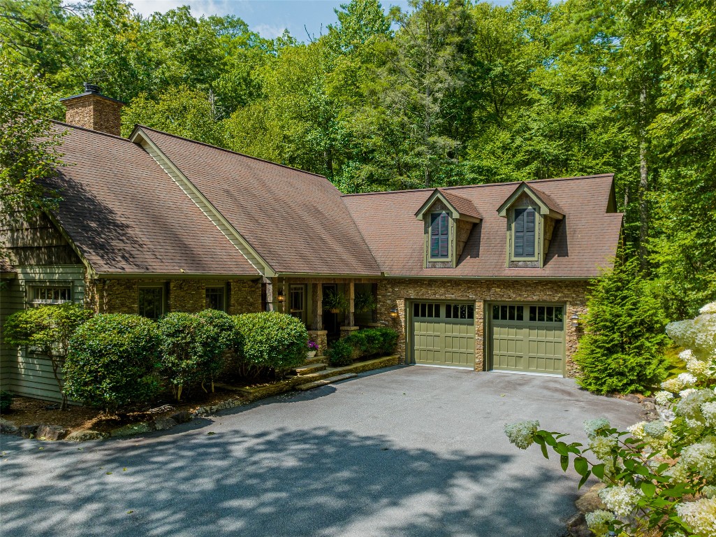 285 Streamside Drive