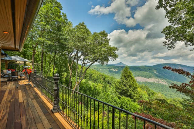 815 Ravenel Ridge Road