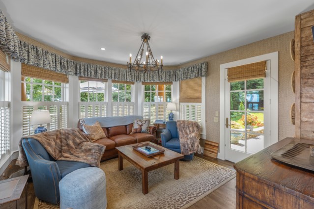 815 Ravenel Ridge Road