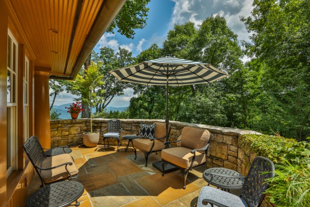 815 Ravenel Ridge Road