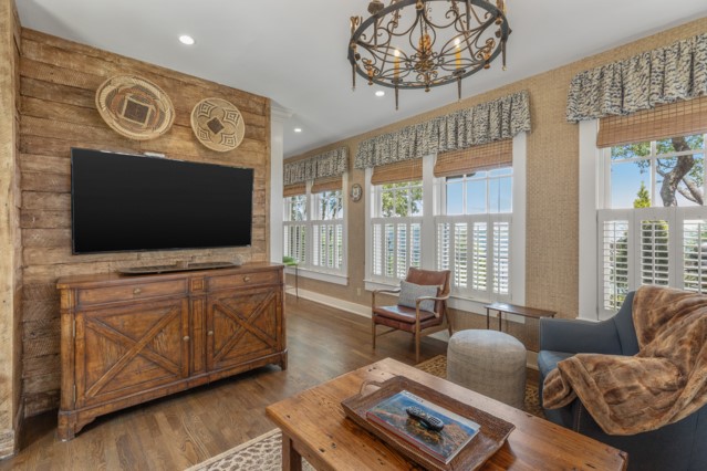 815 Ravenel Ridge Road