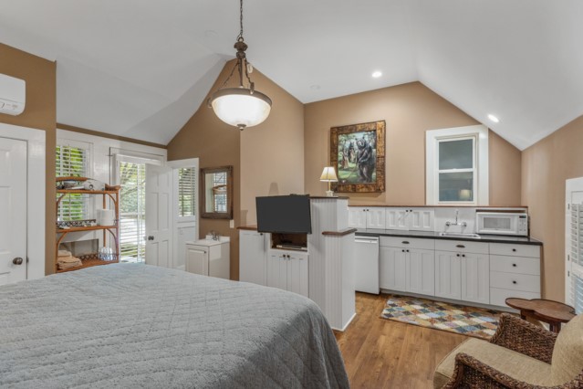 815 Ravenel Ridge Road