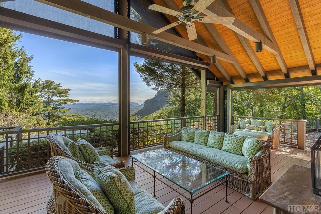 434 Whiteside Mountain Road