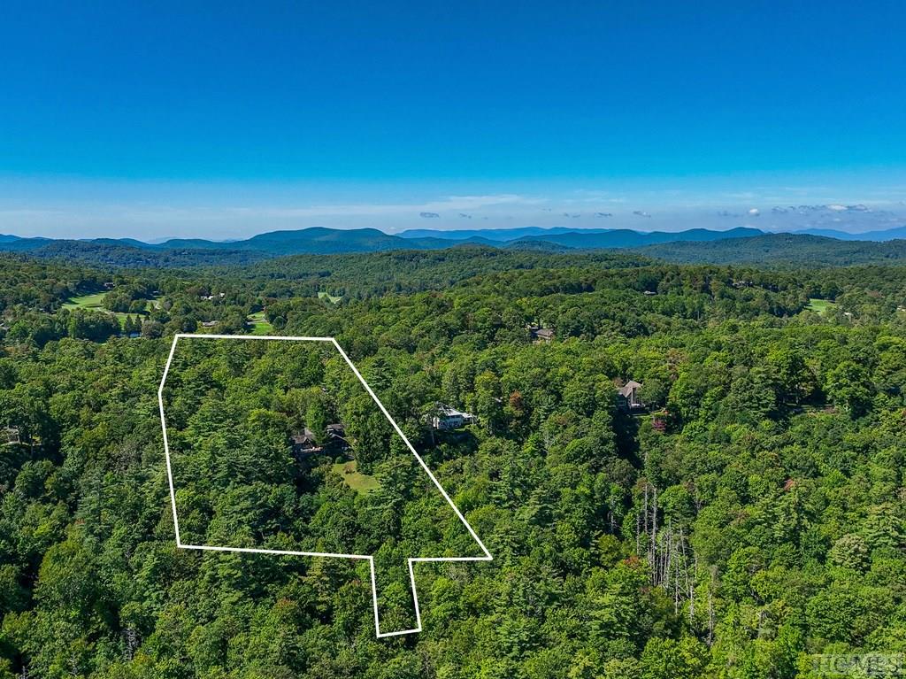 434 Whiteside Mountain Road