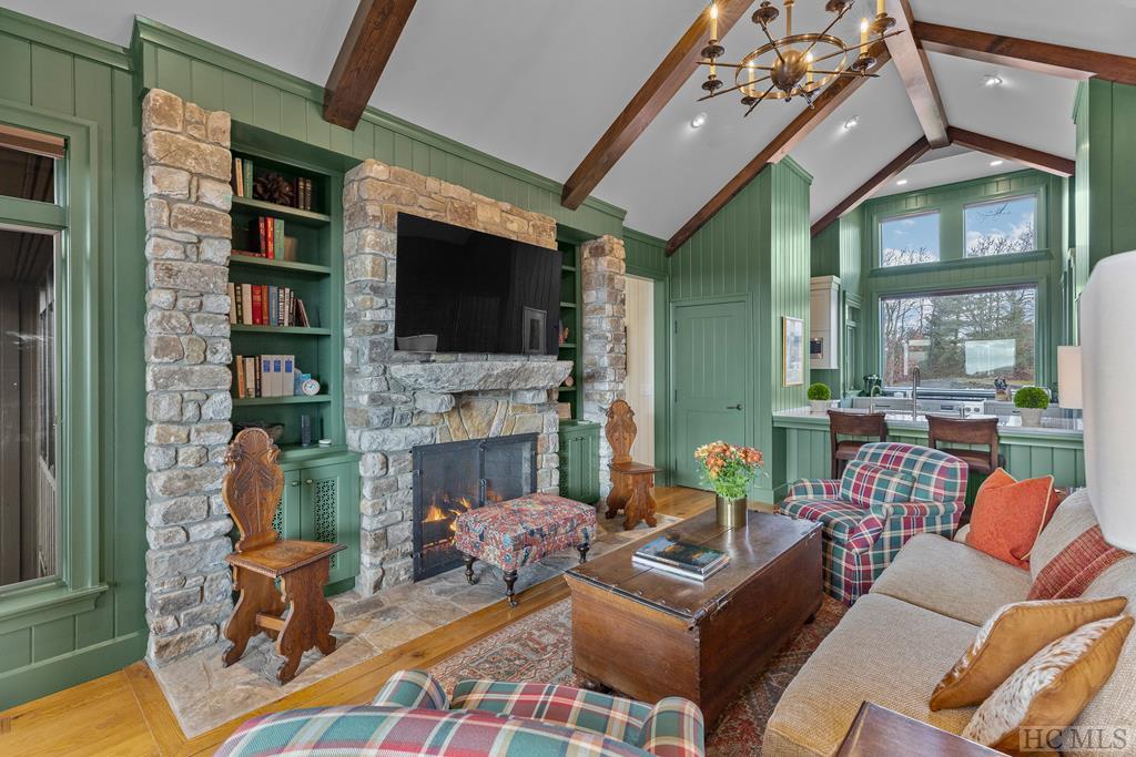 1131 Garnet Rock Trail