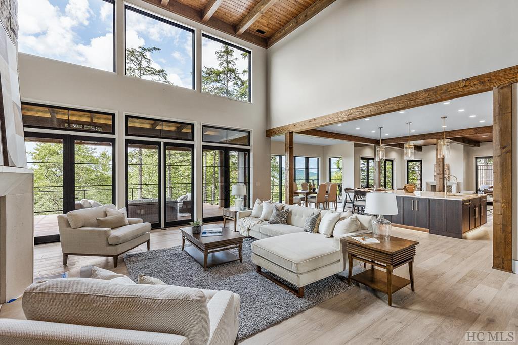 979 Garnet Rock Trail