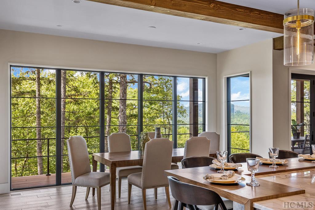 979 Garnet Rock Trail
