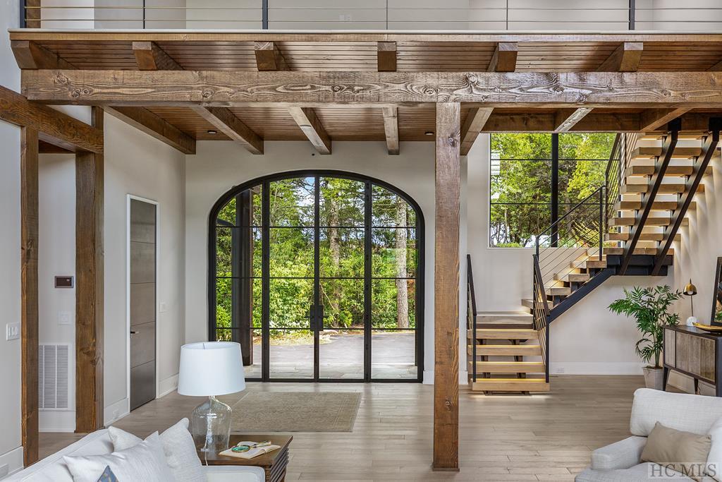 979 Garnet Rock Trail