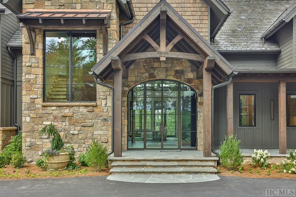 979 Garnet Rock Trail