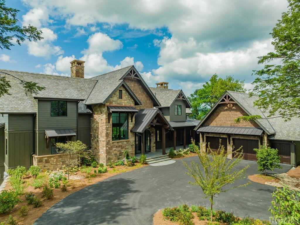 979 Garnet Rock Trail