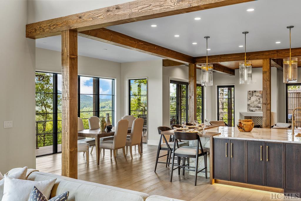 979 Garnet Rock Trail