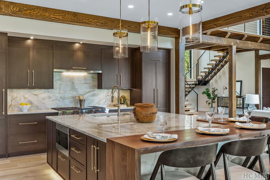 979 Garnet Rock Trail