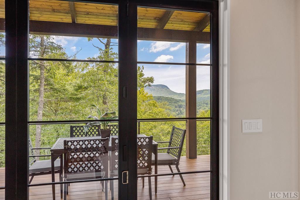 979 Garnet Rock Trail