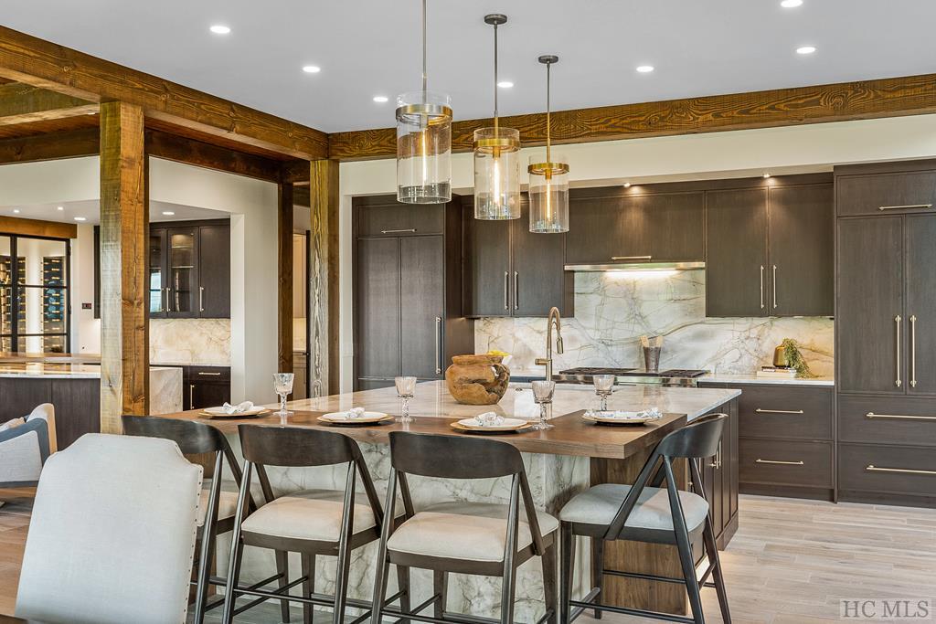 979 Garnet Rock Trail